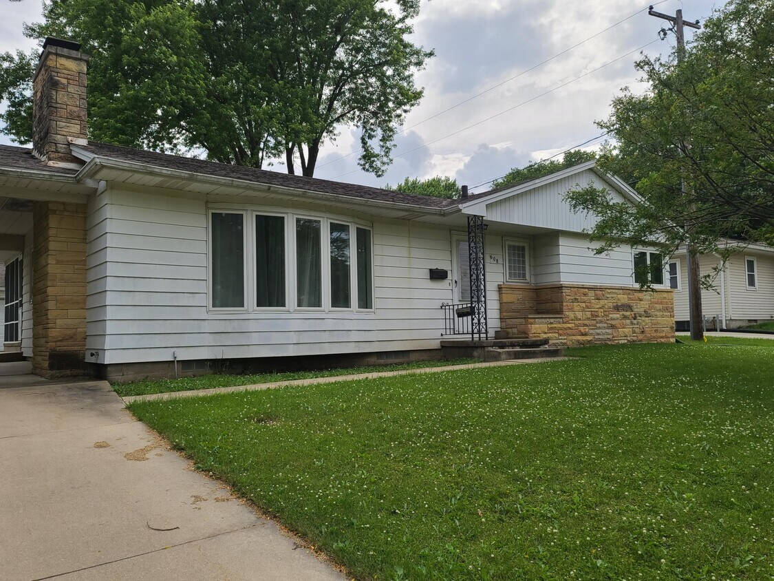 Primary Photo - 608 Cataract Ave
