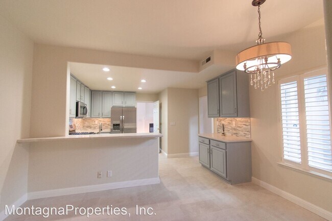 Building Photo - 3 br, 2.5 bath House - 151 Orchard Oak Circle