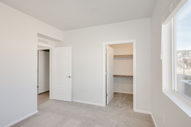 Building Photo - Now Leasing! Brand New, Location, Communit...