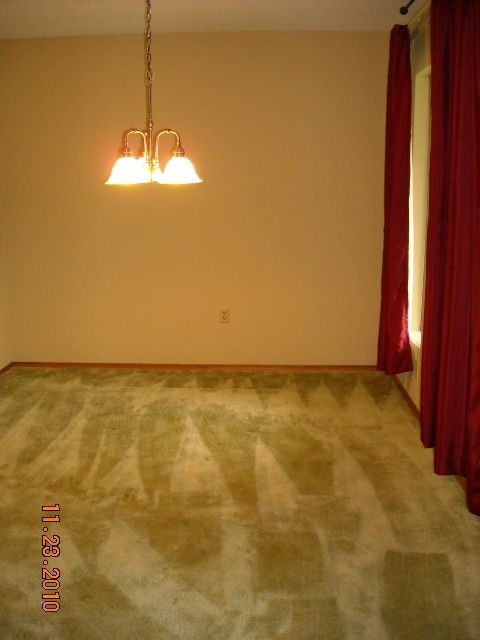 Building Photo - Lovely Kenwood Home with In-Ground Pool