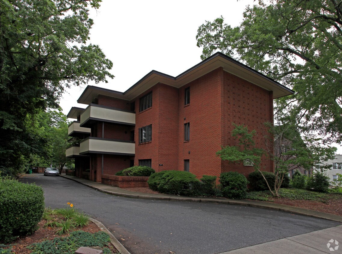 Foto del edificio - Balmoral Courts