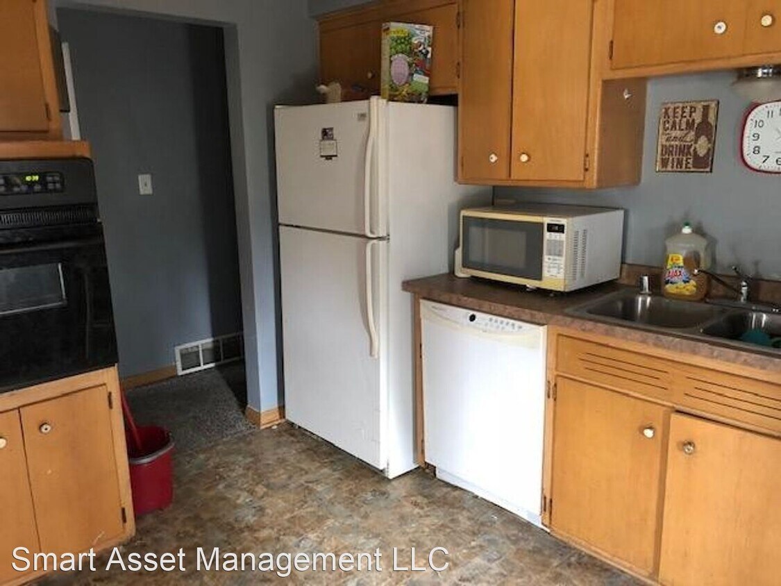 Building Photo - 4174 N 92nd St