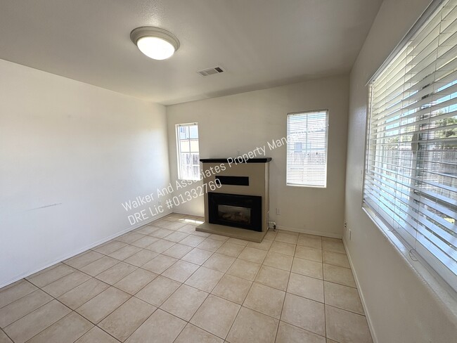 Building Photo - 130 Twitchell St