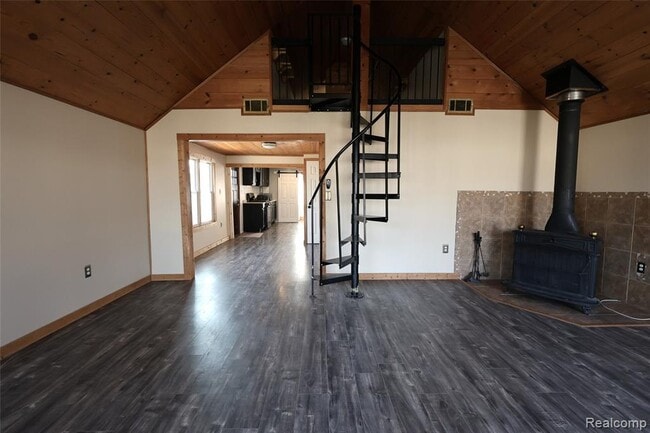 Building Photo - 15676 Frazho Rd