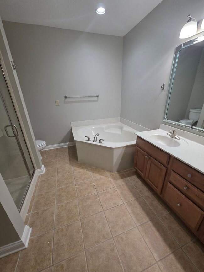 Interior Photo - Pinnacle on Meridian