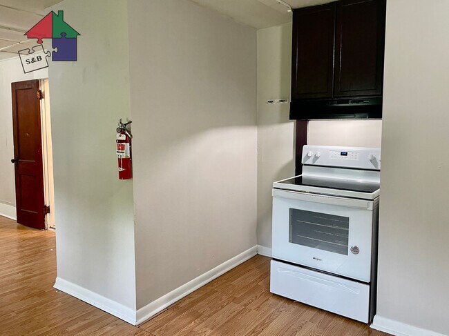 Foto del edificio - 831 Graniteville Rd