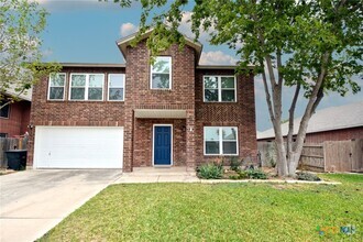 Building Photo - 744 Pinehurst Dr