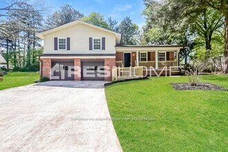 Building Photo - 7545 Montego Ct