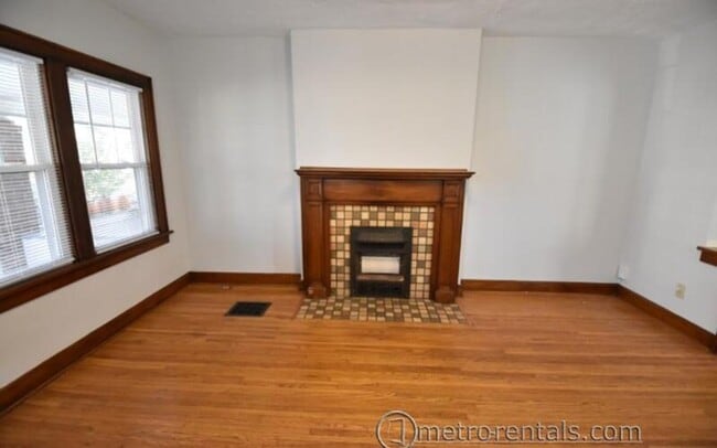 Building Photo - 87-89 W California Avenue