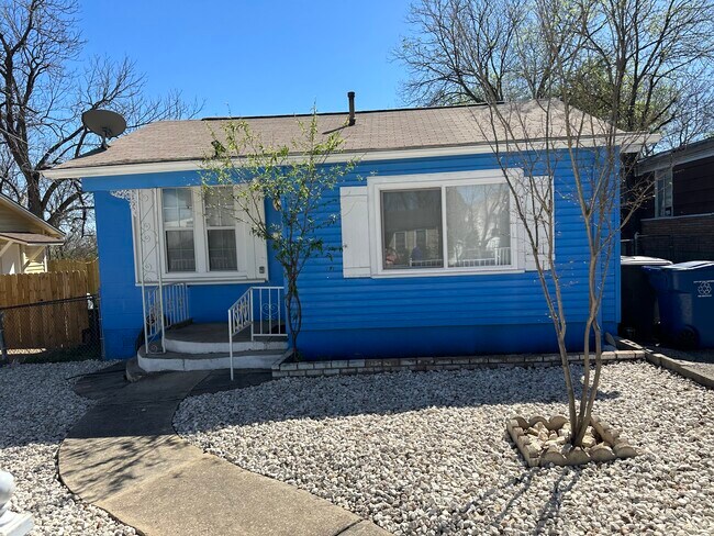 Building Photo - 1030 Canton