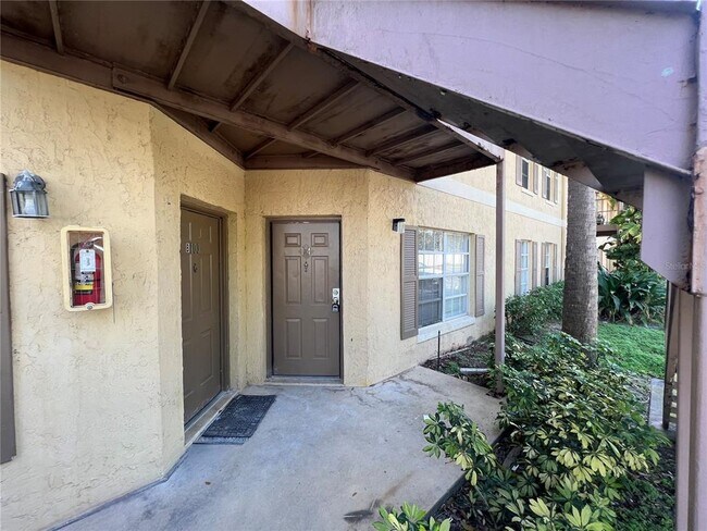 Building Photo - 3651 N Goldenrod Rd