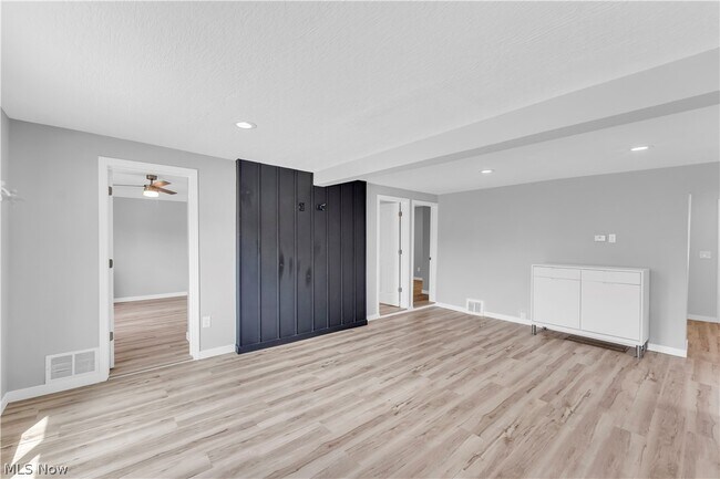 Foto del edificio - 4603 W 58th St