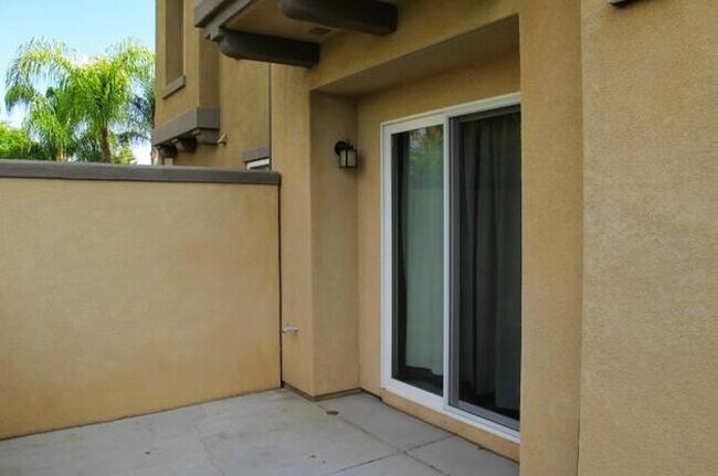 Building Photo - 17871 Shady View Dr