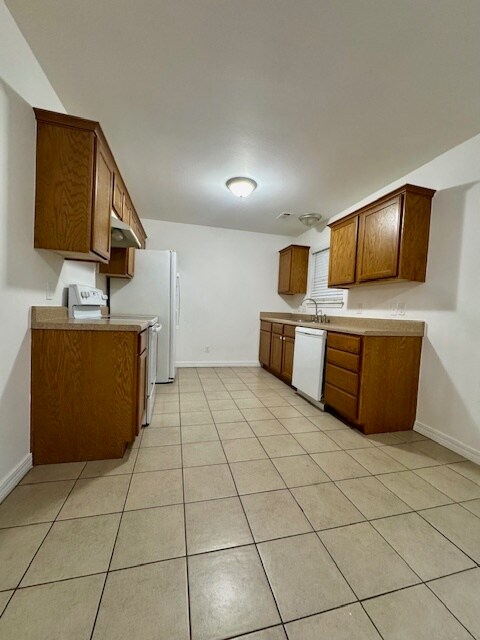 Building Photo - 884 S Green Point Trce