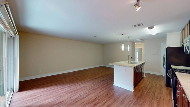 Interior Photo - 27 Seventy Five Mesa Verde