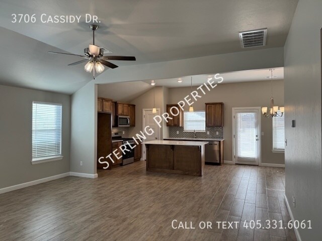 Building Photo - 3706 Cassidy Dr