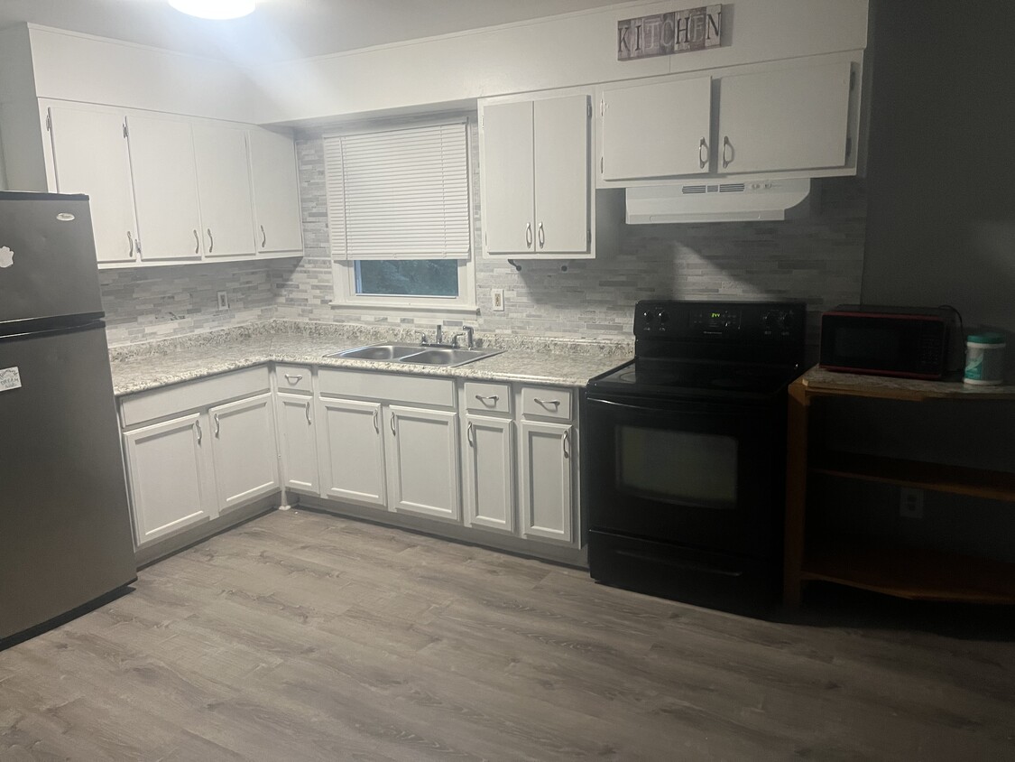 Foto principal - 2504 Tampa St