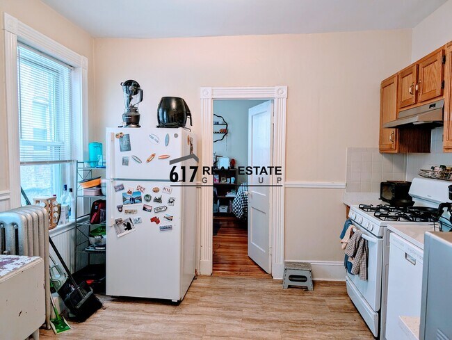 Building Photo - 16 Fuller St