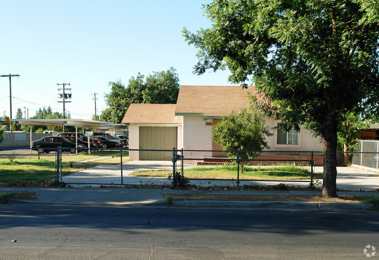 Building Photo - 4102 E Butler Ave