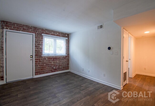 Building Photo - 235 Lampkin St NE