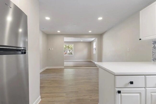 Foto del edificio - 1811 Cherry St