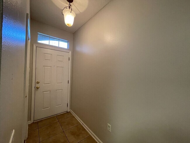 Foto del edificio - Spacious 3BR/2.5Baths Townhome on the Nort...