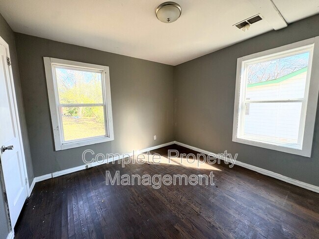 Foto del edificio - 1233 15th Way SW