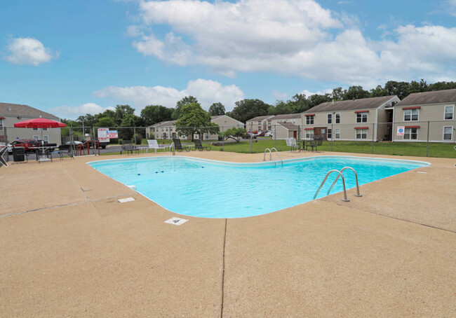 Building Photo - Quail Run at Meadow Springs