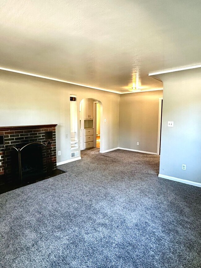 Foto del edificio - Charming 2 bedroom on Uintah