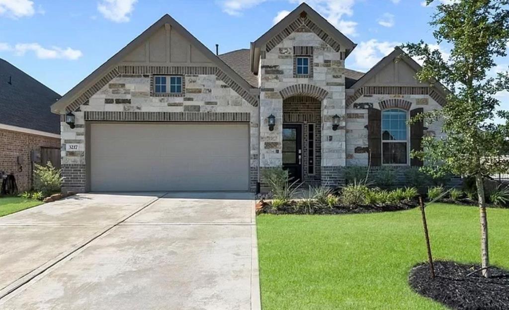 Foto principal - 3217 Climbing Gardens Ct