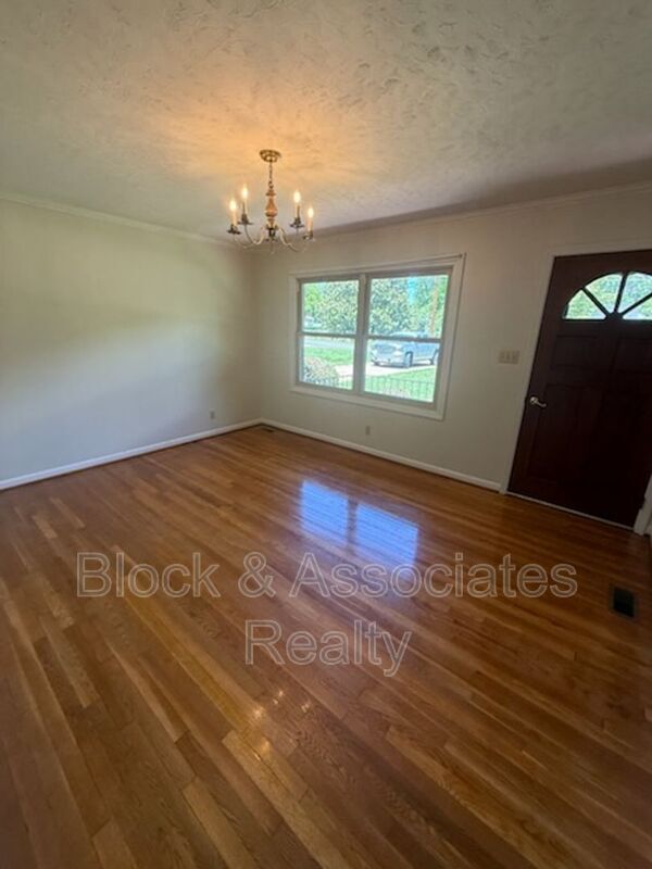 Foto del edificio - 304 Swaim St