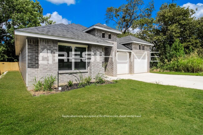 Foto del edificio - NEWLY RENOVATED HOME FOR RENT!