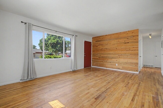 Building Photo - 6675 W Arizona Ave