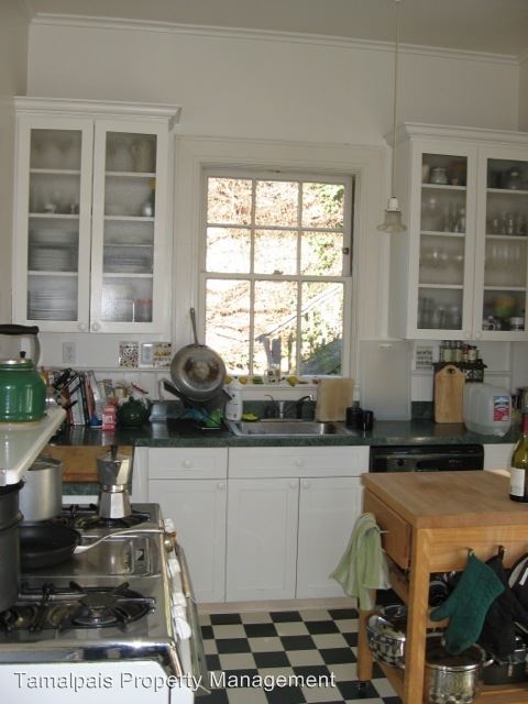 Building Photo - 31 Bulkley Ave