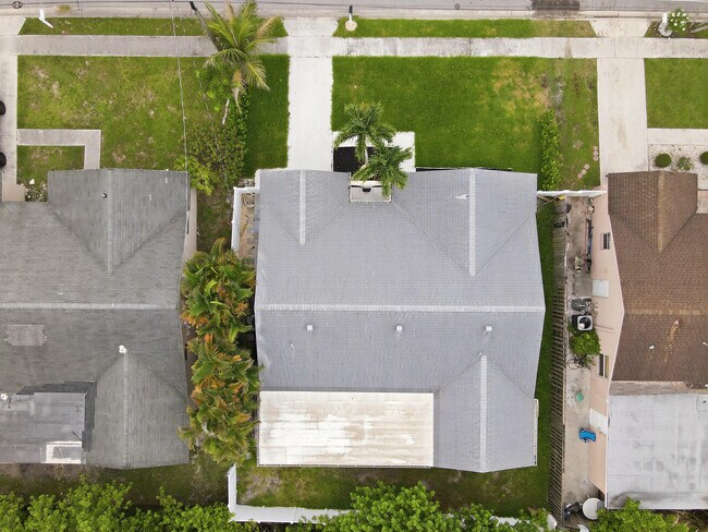 Building Photo - 22267 SW 57th Ave