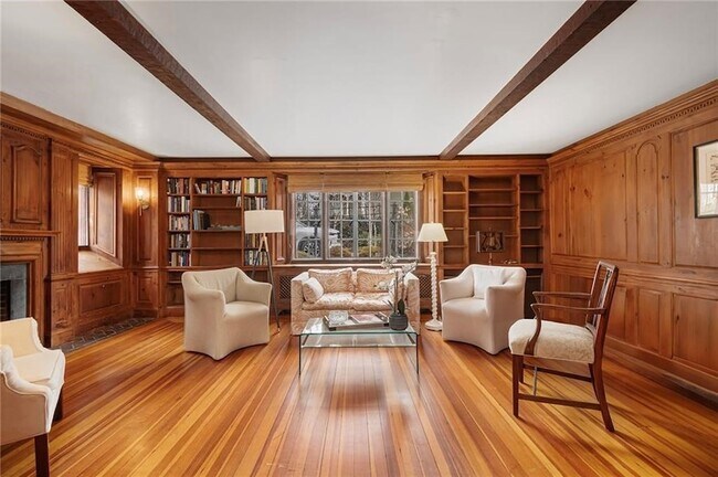 Photo - 5 Cushing St House