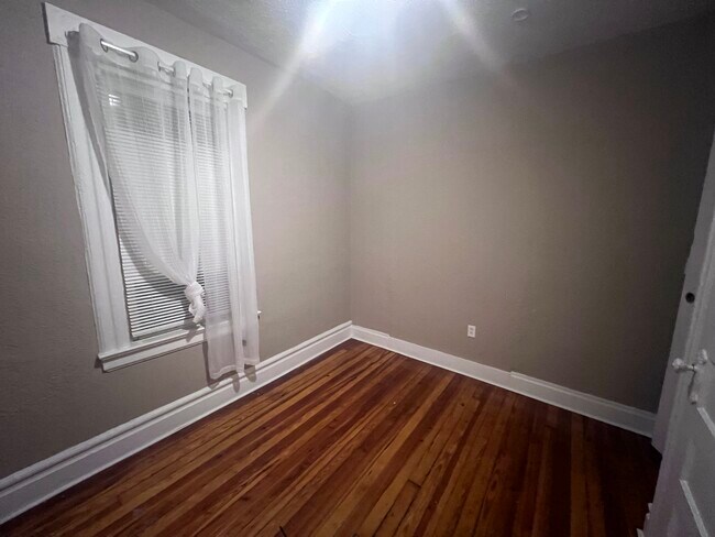 Foto del edificio - 373 S 19th St