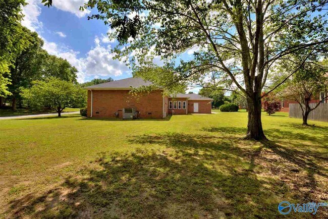 Foto del edificio - 109 Southwood Dr