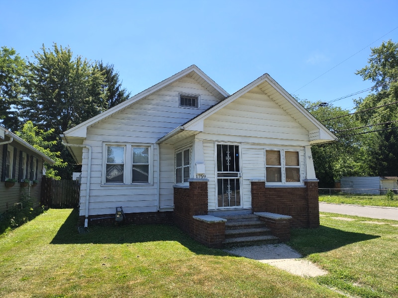 Primary Photo - 1759 Berdan Ave