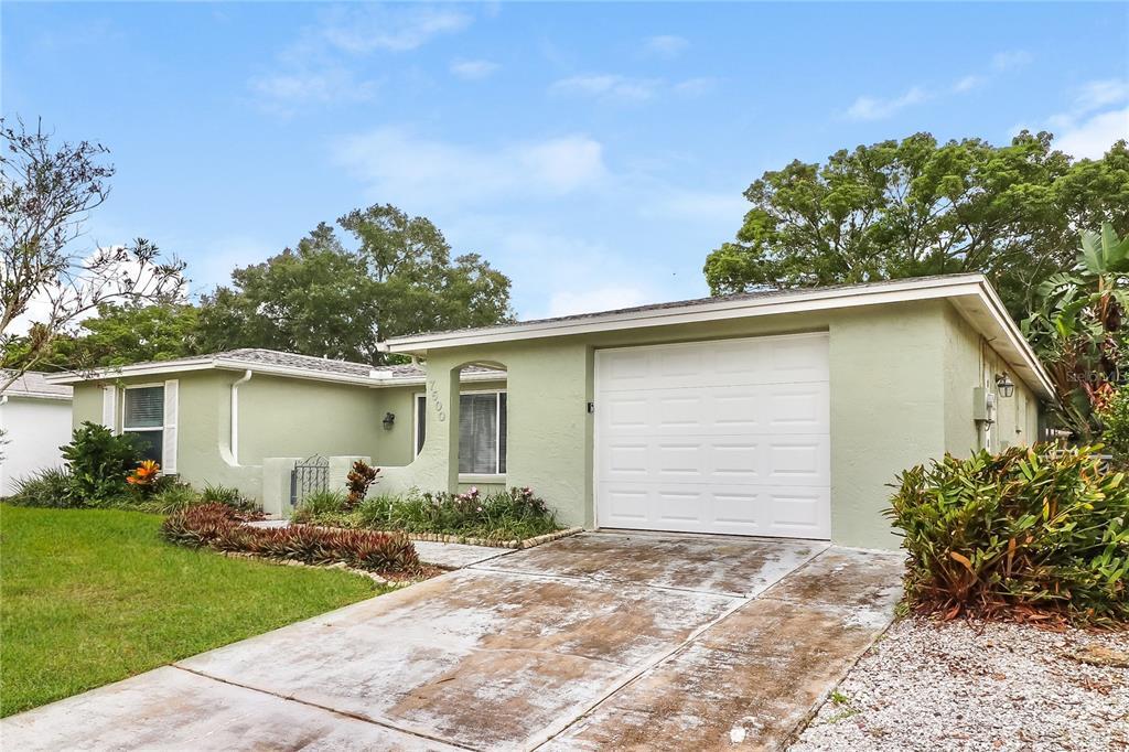 Primary Photo - 7500 San Salvadore Dr