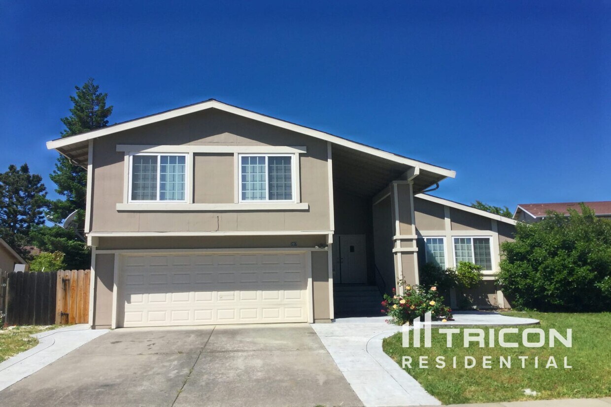 Foto principal - 387 Arlington Cir