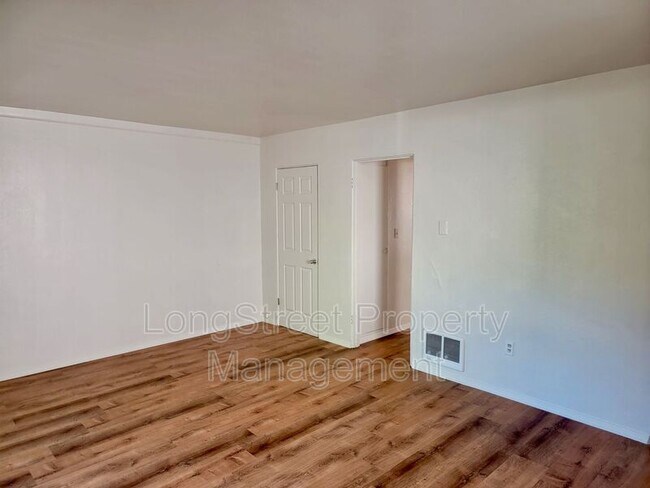 Foto del edificio - 628 NW 19th