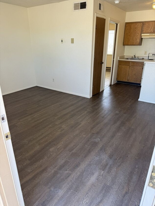 Foto del edificio - Plain