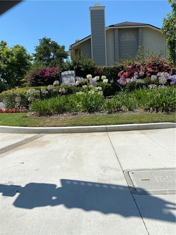 Building Photo - 1700 W Cerritos Ave