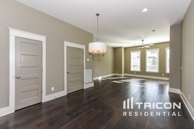 Building Photo - 1261 Hillwood Private Cove Nashville TN