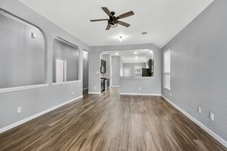 Building Photo - 2335 Spring Hollow Dr