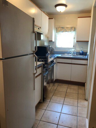 Building Photo - 38 Pinckney St