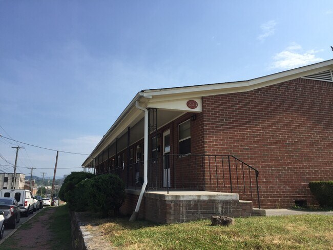 Foto del edificio - 223 Mountain Ave SW