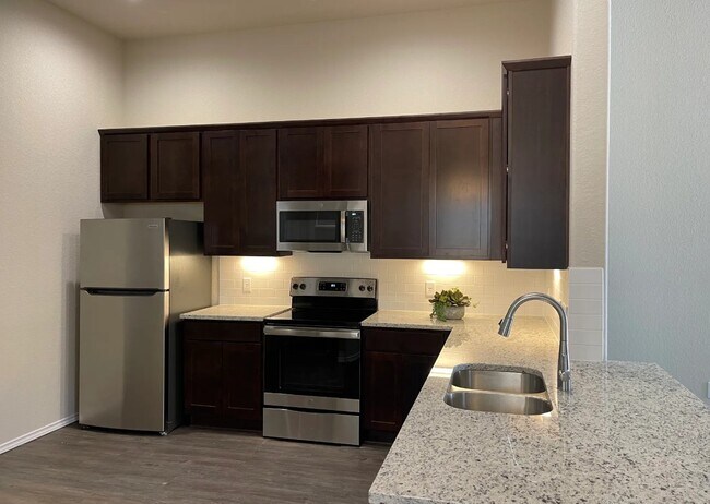 Foto del edificio - 624-626 Heather Way