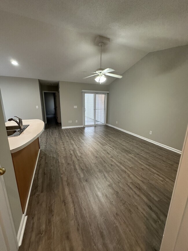 Foto del edificio - 3918 Elizabeth Ave